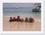 fun at the beach6 * 1024 x 768 * (67KB)